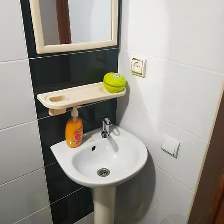 V Ulyanu Affittacamere